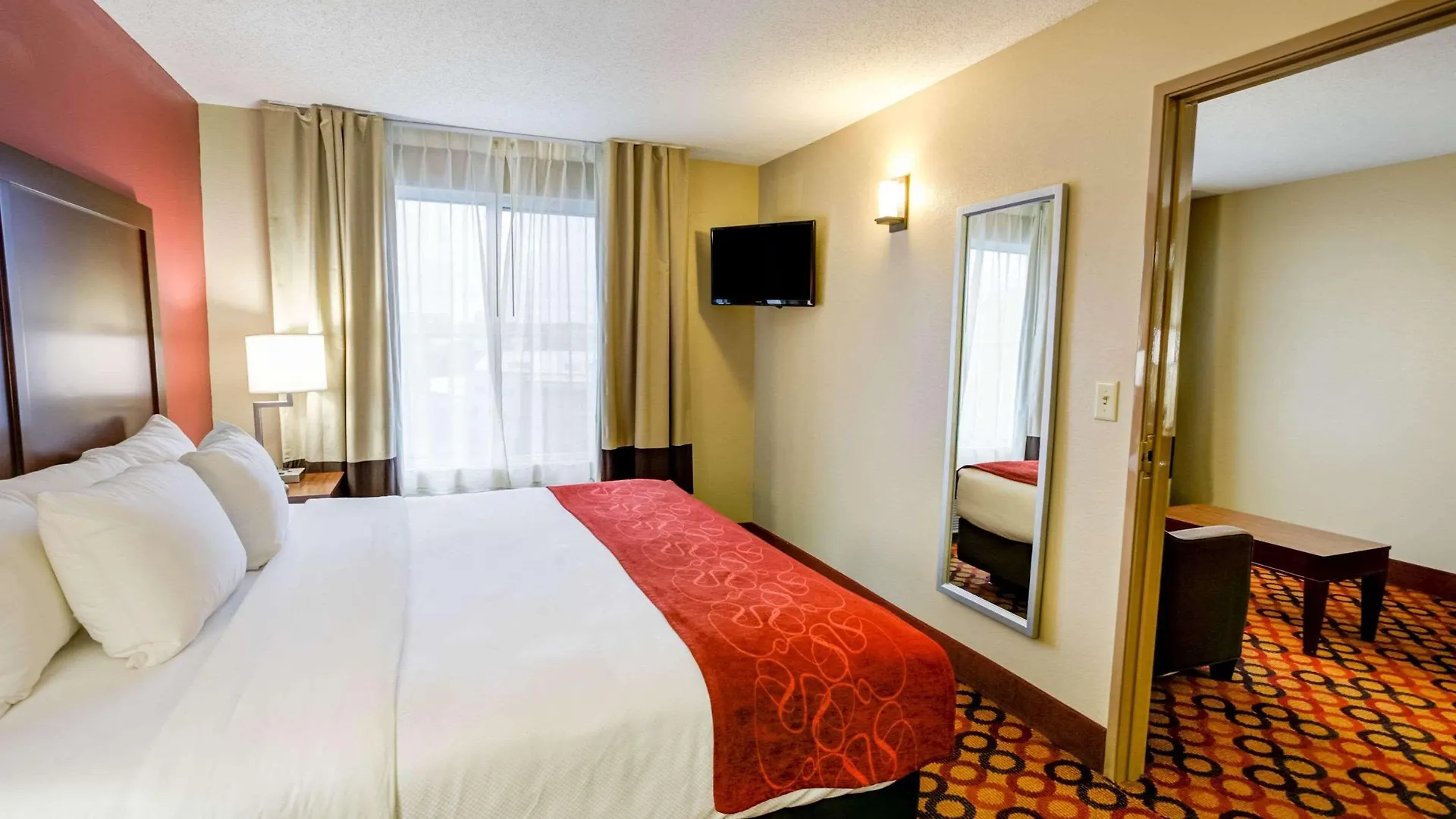Comfort Suites Concord Mills Hotel