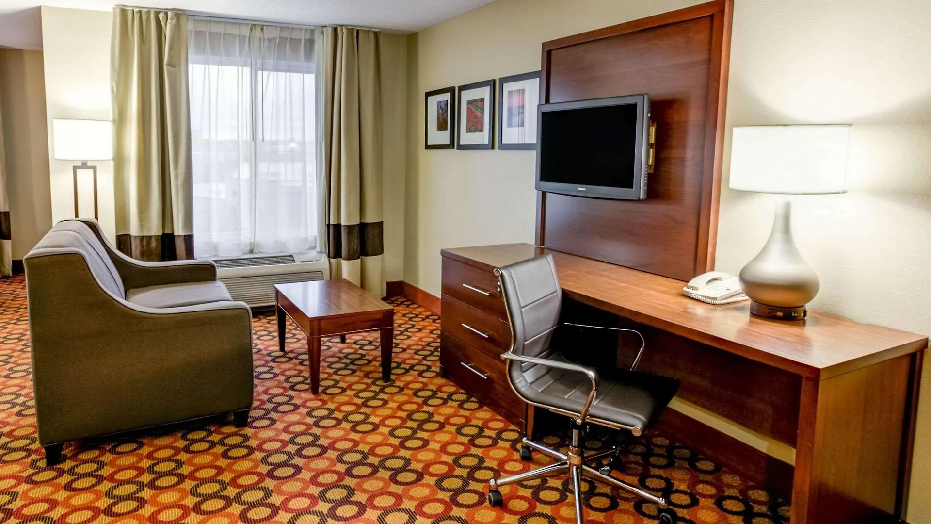 Hotell Comfort Suites Concord Mills