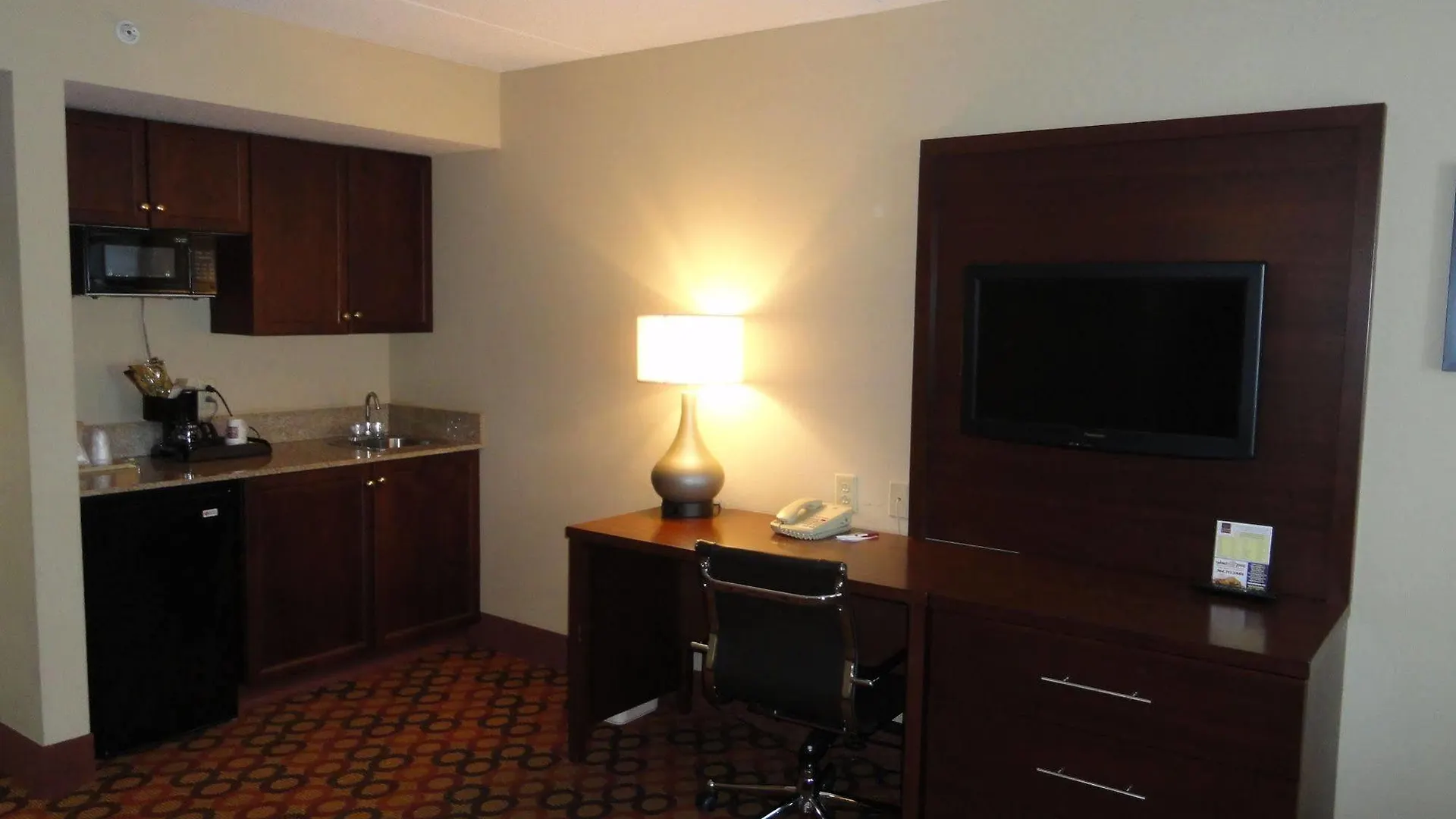 ** Hotell Comfort Suites Concord Mills USA